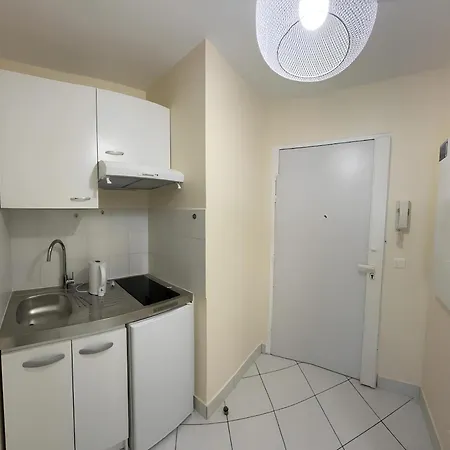Cozy Near Paris 15 Min Eiffel Tower Issy-les-Moulineaux